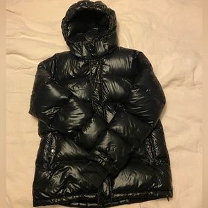 TNA shiny black Super Puff, size S